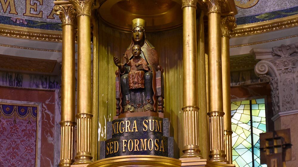 Scopri di più sull'articolo Le leggende della Madonna Nera di Tindari.