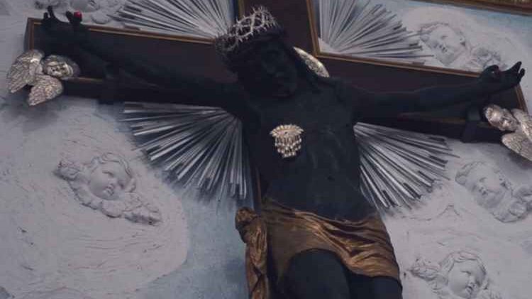 Scopri di più sull'articolo Il mistero del Crocifisso nero.