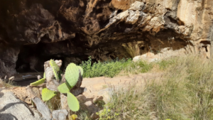 Scopri di più sull'articolo LA GROTTA DEL CONDANNATO O DELL’EREMITA